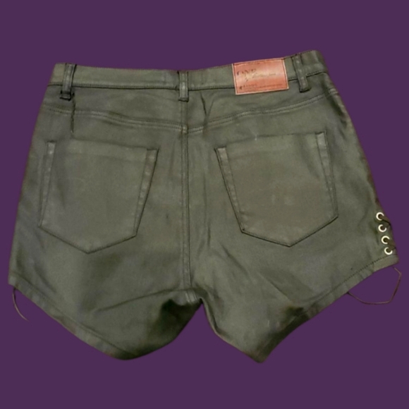 One Teaspoon by Revolve Black Side Lace-Up High Waist Shorts. Size 26 - Picture 5 of 8